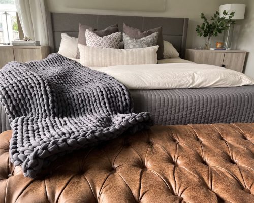 weighted blankets, do weighted blankets work, weighted blanket for anxiety, sleep aid blankets, best weighted blanket UK, deep pressure stimulation, glass bead weighted blanket, sensory blanket, ADHD sleep aid, anxiety relief blanket